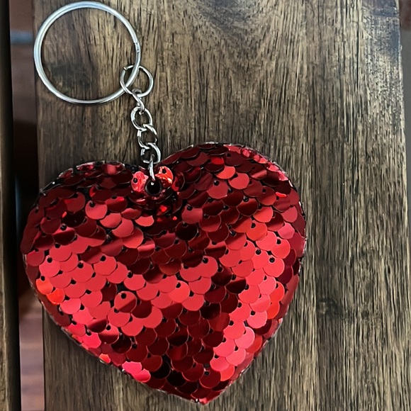 Red Heart Key Chain NIP - Picture 2 of 2